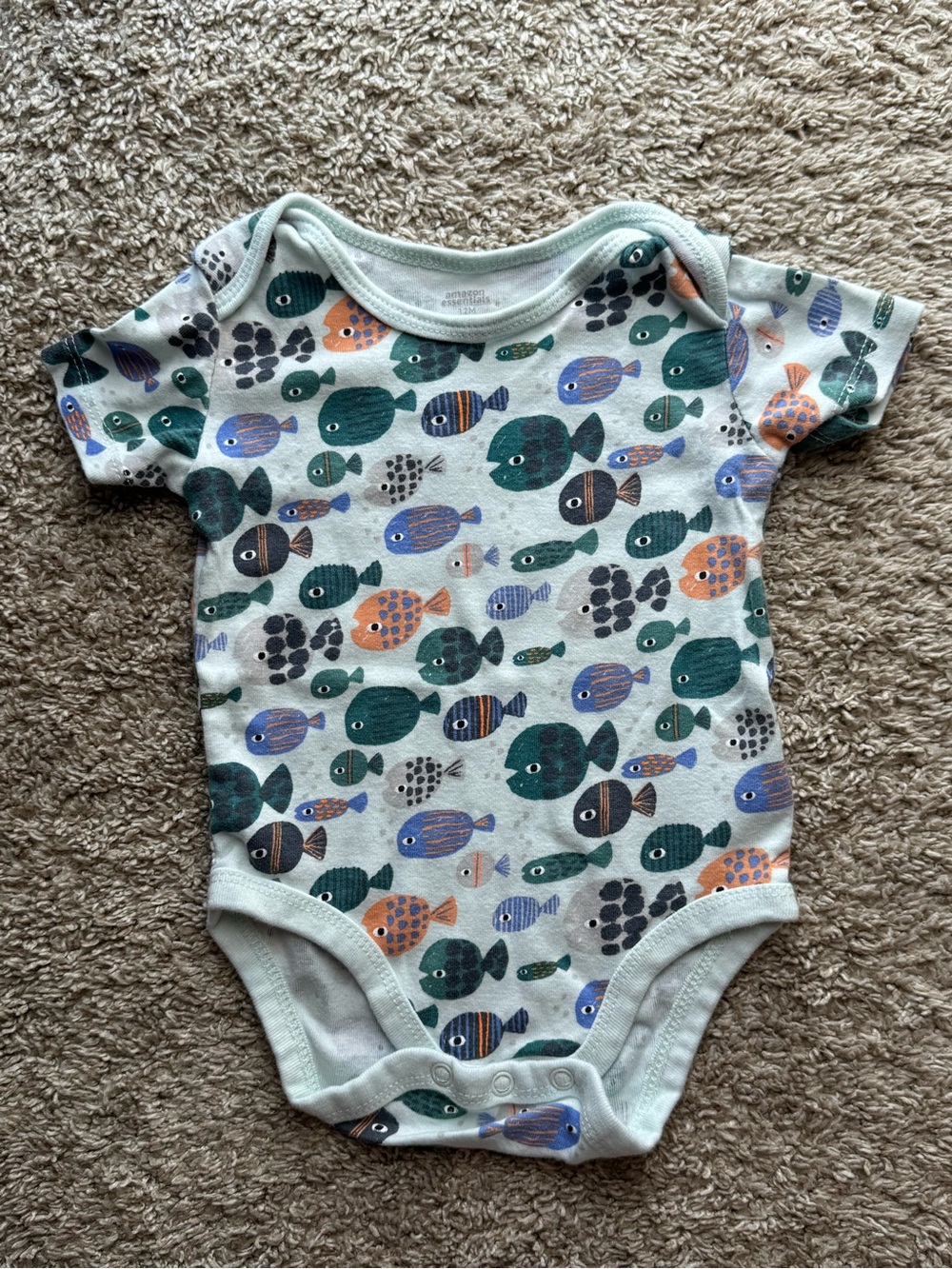 Amazon Essentials Fish Print Short Sleeve Bodysuit 12M